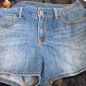 FINAL MARKDOWN Ladies faded glory denim shorts 10